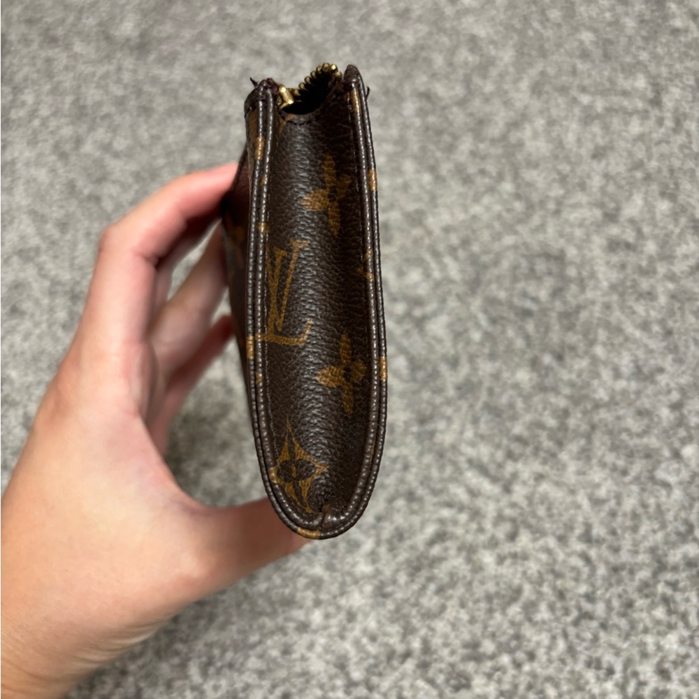 Louis Vuitton Monogram Pouch - Picture 3 of 6